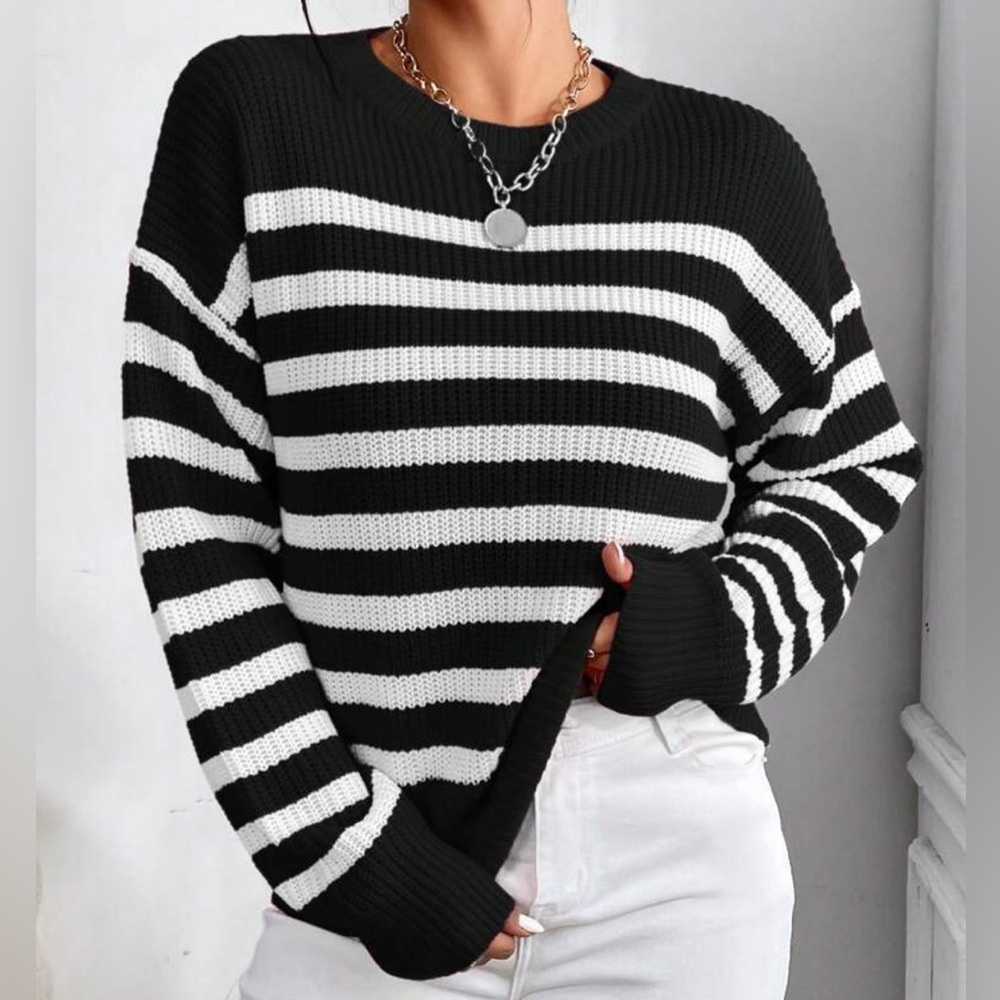 NWOT Black and White Crew Neck Sweater